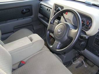 2003 Nissan Cube Pictures