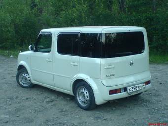 2003 Nissan Cube Photos