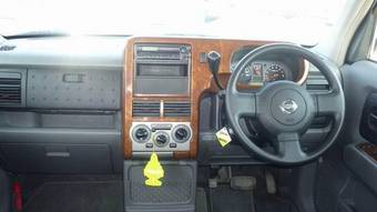 2003 Nissan Cube Pictures