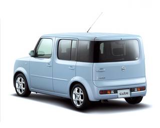 2003 Nissan Cube Photos