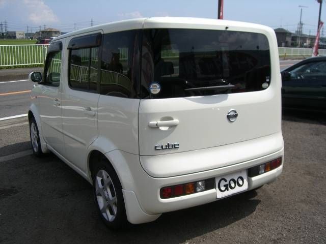 2004 Nissan Cube