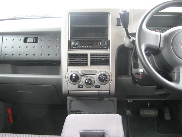 2004 Nissan Cube