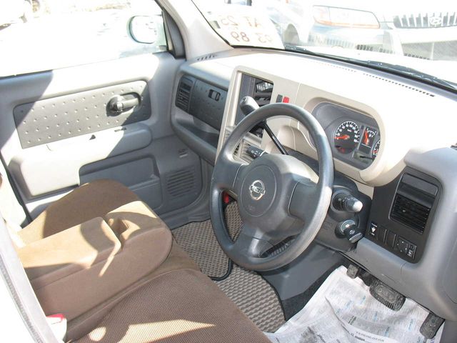 2004 Nissan Cube