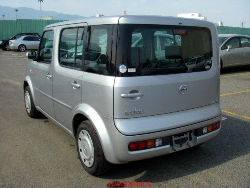 2004 Nissan Cube
