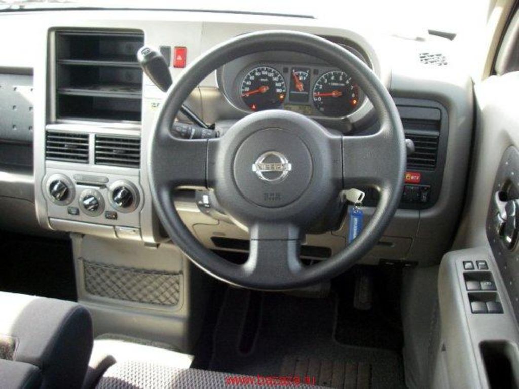 2004 Nissan Cube