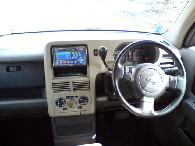 2004 Nissan Cube