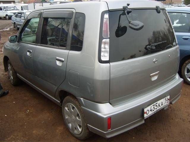 2004 Nissan Cube