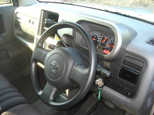 2004 Nissan Cube