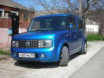 2004 Nissan Cube Photos