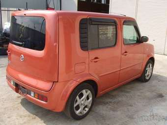 2004 Nissan Cube Photos