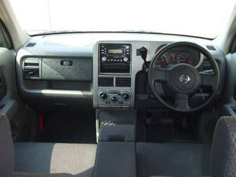 2004 Nissan Cube Wallpapers