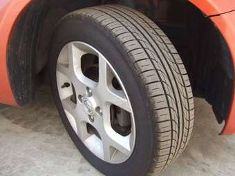 2004 Nissan Cube Pics
