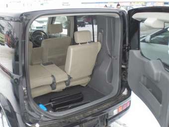 2004 Nissan Cube Pictures