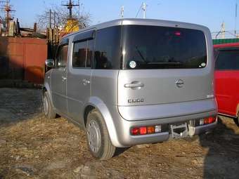 2004 Nissan Cube Photos