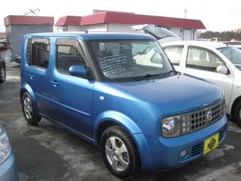 2004 Nissan Cube Photos