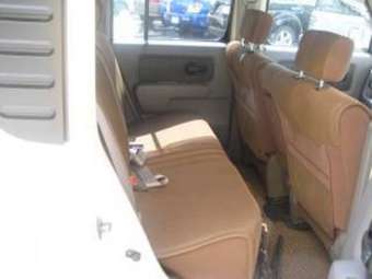 2004 Nissan Cube Pictures
