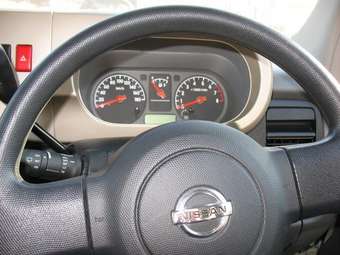 2004 Nissan Cube Wallpapers