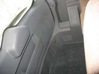 2004 Nissan Cube Images