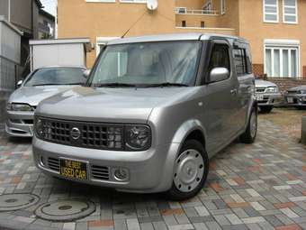 2004 Nissan Cube Images