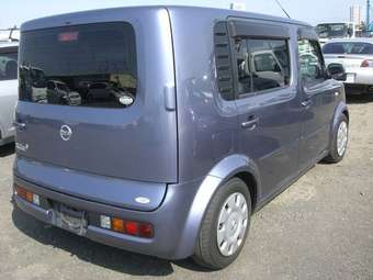 2004 Nissan Cube Photos