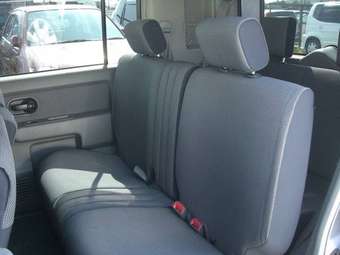 2004 Nissan Cube Pictures