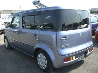 2004 Nissan Cube Photos