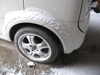 2004 Nissan Cube Photos