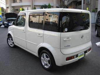 2004 Nissan Cube Images
