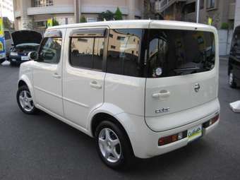 2004 Nissan Cube Images