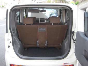 2004 Nissan Cube Pictures