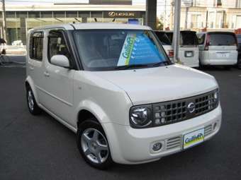 2004 Nissan Cube Photos