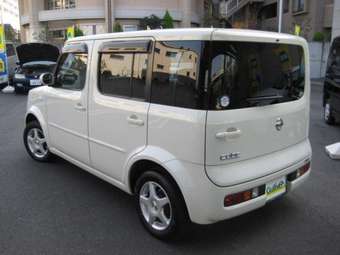 2004 Nissan Cube Wallpapers