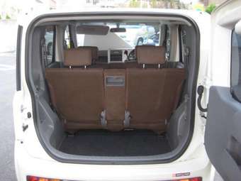 2004 Nissan Cube Pics