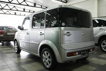 2004 Nissan Cube Photos