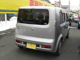 2004 Nissan Cube Photos