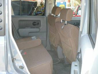 2004 Nissan Cube Pictures