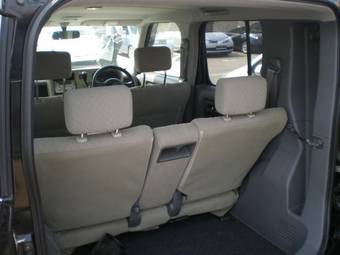 2004 Nissan Cube Pictures