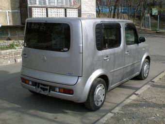 2004 Nissan Cube Photos