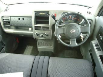 2004 Nissan Cube Pics