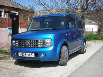 2004 Nissan Cube Photos
