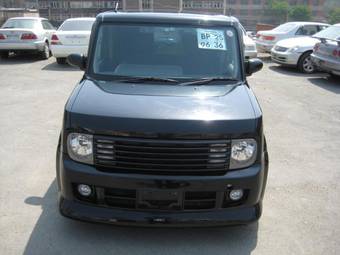 2004 Nissan Cube Photos