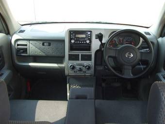 2004 Nissan Cube Pics