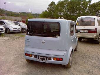2004 Nissan Cube Photos
