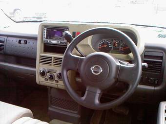 2004 Nissan Cube Pictures