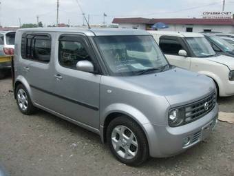 2004 Nissan Cube Photos