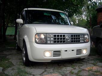 2004 Nissan Cube Photos