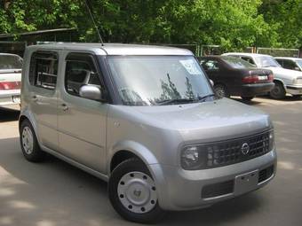 2004 Nissan Cube Photos