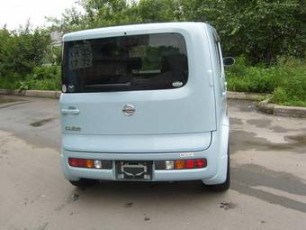 2004 Nissan Cube Photos