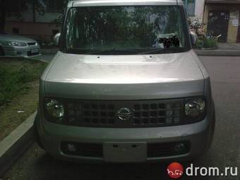 2004 Nissan Cube Photos