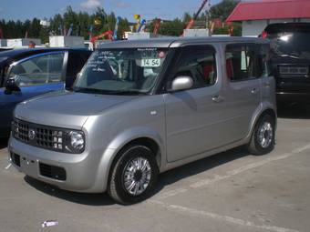 2004 Nissan Cube Images